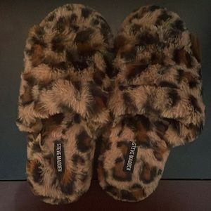 cheetah print fuzzy slides